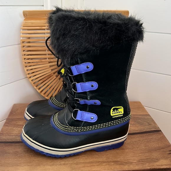 Sorel girls Joan of arctic water proof boot - Picture 9 of 17